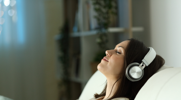 What Is Holistic Music Therapy? The Science and History of How Sound Affects Us